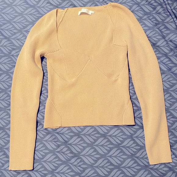 ASTR the label beige fitted knit top - Picture 4 of 7